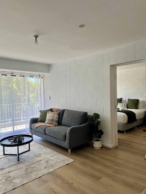 TV - City Park View Apartment - Walk to CBD (Launceston)