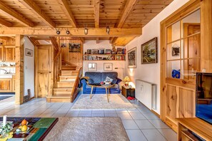 Fernseher, Kamin