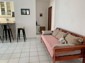 2 bedrooms, iron/ironing board, WiFi - Cozy apartment in a prime area of Praia Grande / Ubatuba (Ubatuba)