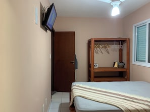 2 bedrooms, iron/ironing board, WiFi - Cozy apartment in a prime area of Praia Grande / Ubatuba (Ubatuba)