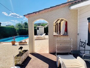 Pool - Superb Villa Antibes Juan Cannes Heated Pool (Antibes)