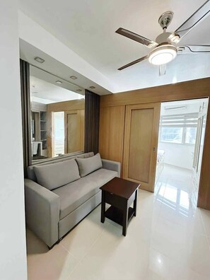 Free WiFi - Mall of SHELL Residences Staycation (pasay)