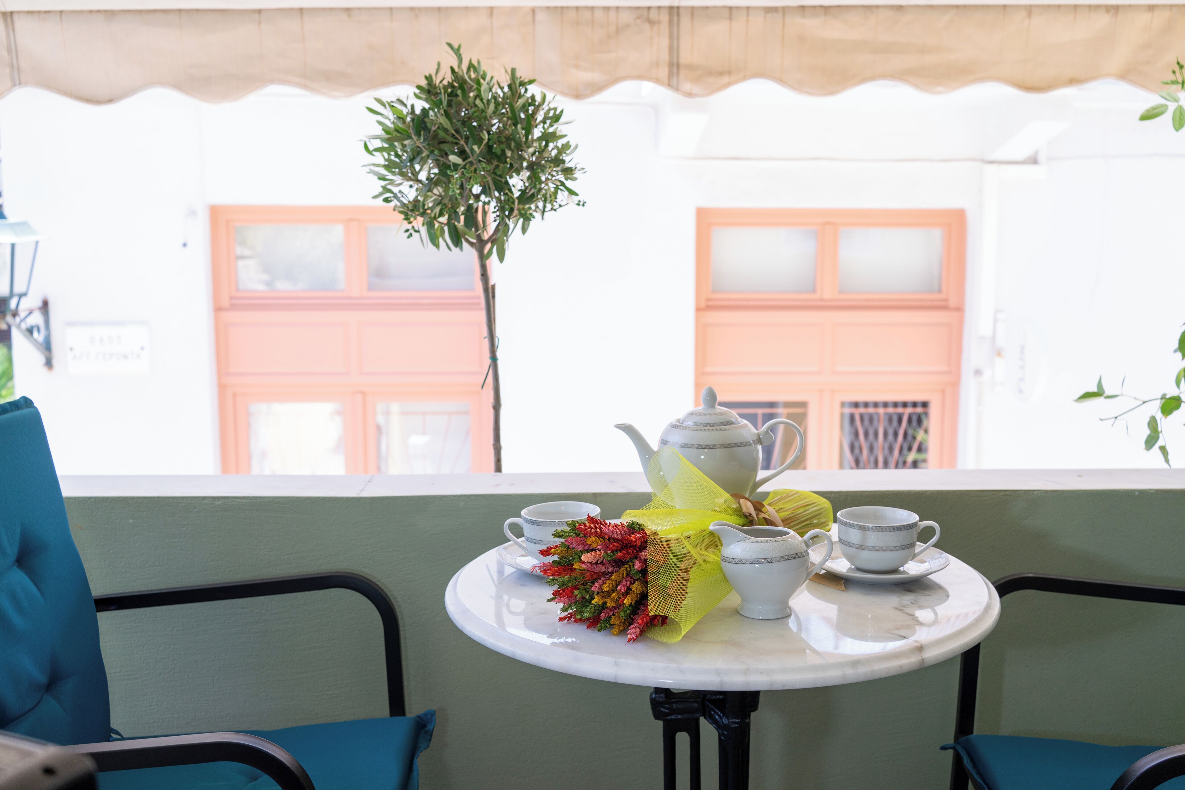 Deluxe Suite, Balcony, City View | Terrace/patio