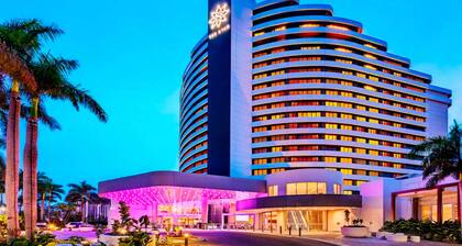 Luxe Island Villa, Walk to Cafes, Beach, HOTA