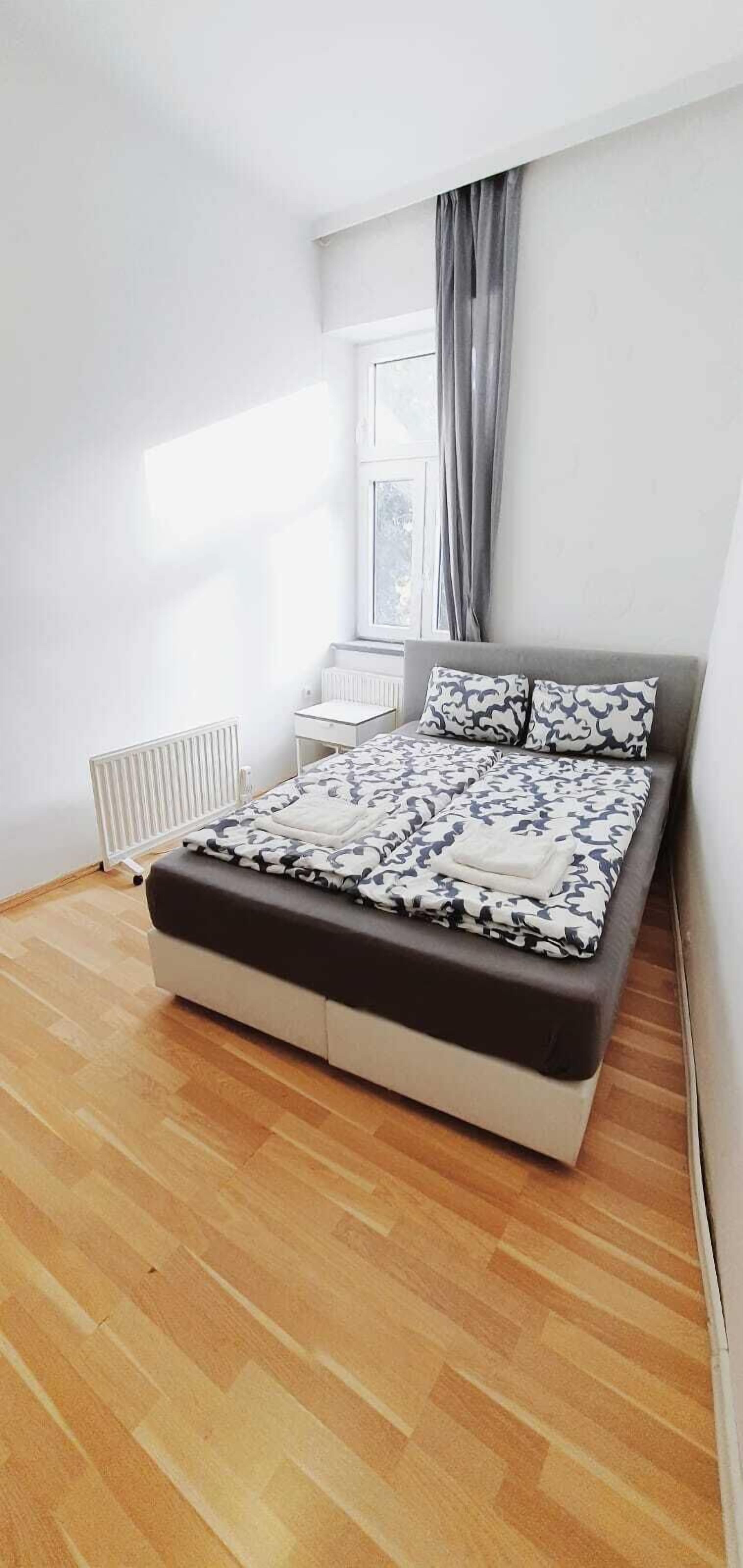 Tabla de planchar con plancha y wifi gratis 