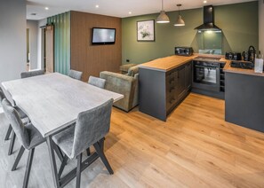 Unclassified image, 3 of 14, button