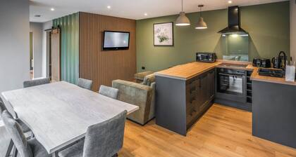 Woodland Container Lodges Slp 4 (Pet)