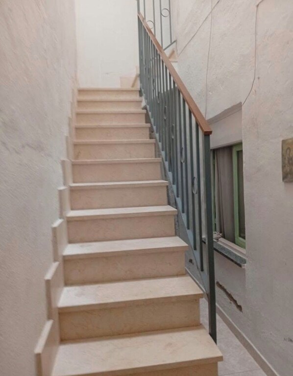 Interior - Excellent apartment within walking distance of downtown and hospital (Santa Rosa)