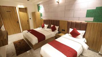 Superior Room | Rollaway beds, free WiFi, bed sheets