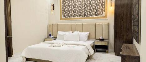 Sistema de insonorización, tabla de planchar con plancha y wifi gratis