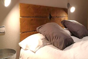 5 habitaciones, tabla de planchar con plancha y wifi gratis