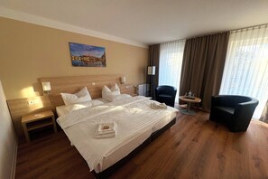 Room - Kaiserhof Feldberg by Belvilla Resorts-Family Room (Feldberger Seenlandschaft)