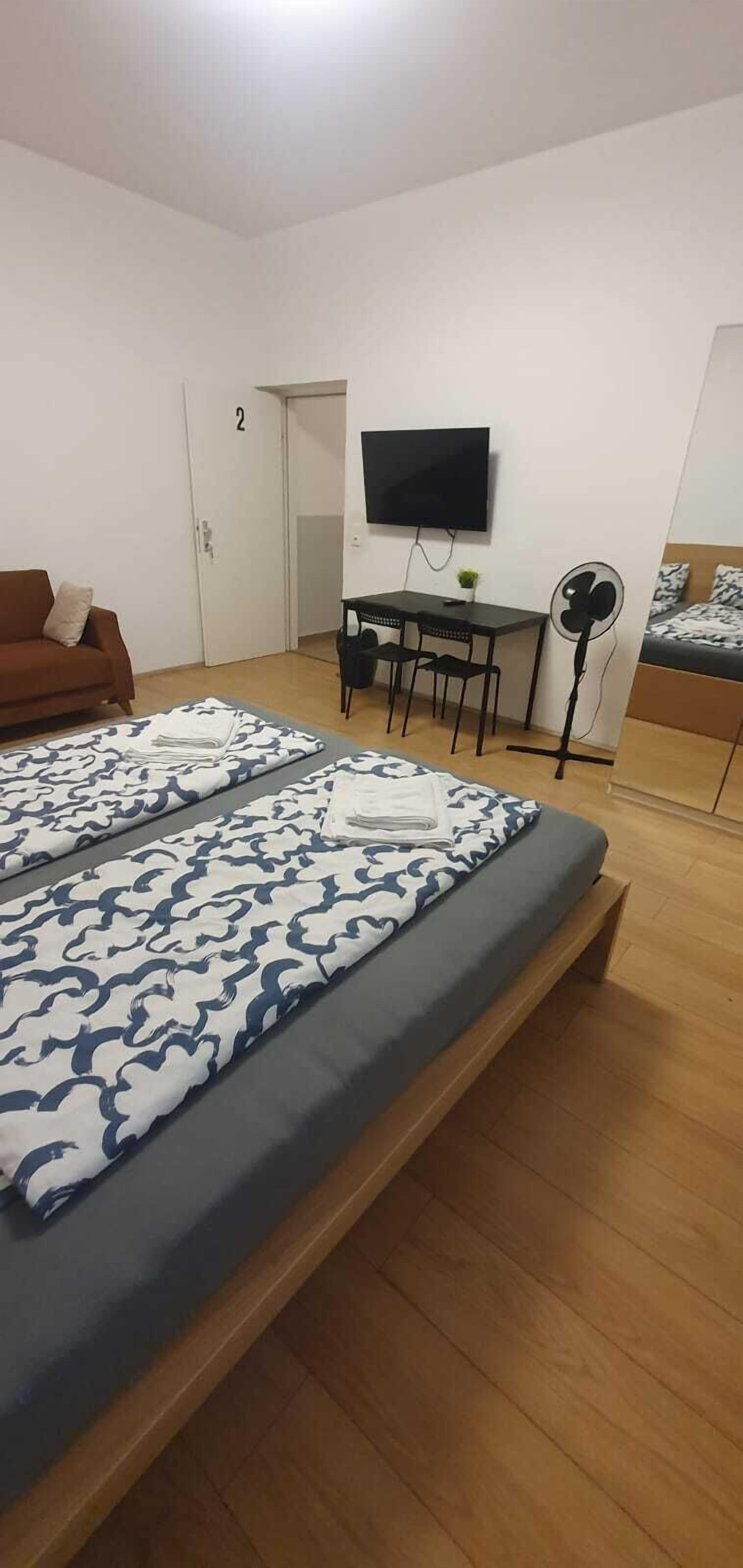 Basic Apartment | Iron/ironing board, free WiFi
