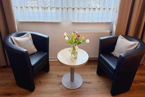 Interior - Kaiserhof Feldberg- Standard Double Room (Feldberger Seenlandschaft)