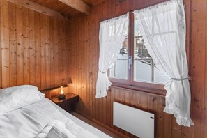 3 bedrooms, travel crib, WiFi, bed sheets - Nendaz, chalet 6 pers - Terrasse - Parking privé (Nendaz)