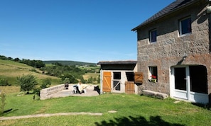 Terrace/patio - Gite de France Chez Florence and Alain (Paulhac-en-Margeride)