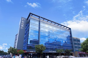 Exterior - Paco Hotel Guangzhou Baiyun Airport Liantang Metro (Guangzhou)