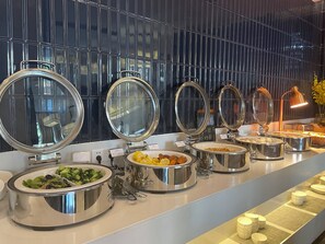 Daily buffet breakfast (CNY 28 per person) - Paco Hotel Guangzhou Baiyun Airport Liantang Metro (Guangzhou)
