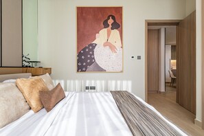 Free WiFi - Superhost Modern 1BR in Azizi Riviera (Dubai)