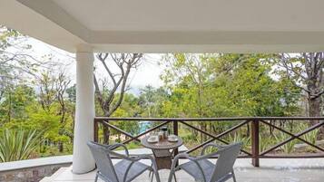 Enkeltværelse - balkon - udsigt til dal | Haveudsigt