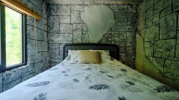 Luksusvilla, bassengutsikt | Skrivebord, skrivebord for bærbar PC og wi-fi (inkludert)