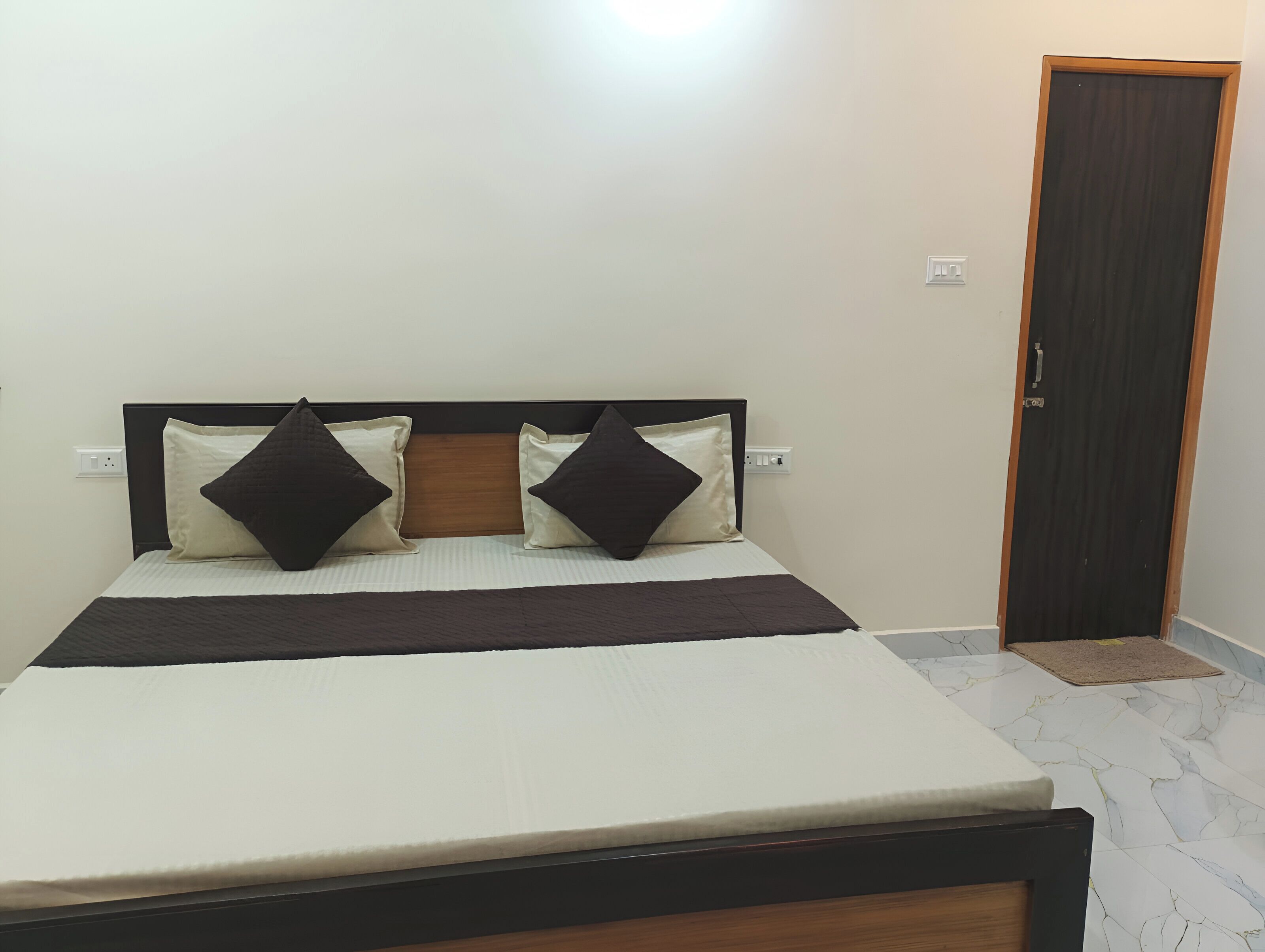 Kamar Deluks | Wi-Fi gratis dan seprai linen