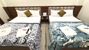 Deluxe Quadruple Room | Free WiFi - Hotel Babylon Elegance (Mathura)