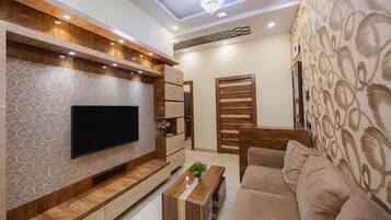 Apartment (2 Bedrooms) | Bahagian dalam