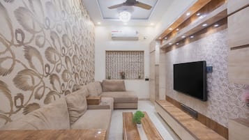 Apartment (2 Bedrooms) | Living area | TV