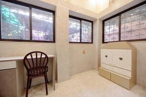 Apartment (2 Bedrooms) | Bahagian dalam