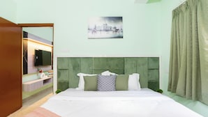 อพาร์ทเมนท์ (2 Bedrooms) | 3 ห้องนอน, พื้นที่ทำงานแบบใช้แล็ปท็อป, เตารีด/โต๊ะรีดผ้า, ผ้าปูที่นอน