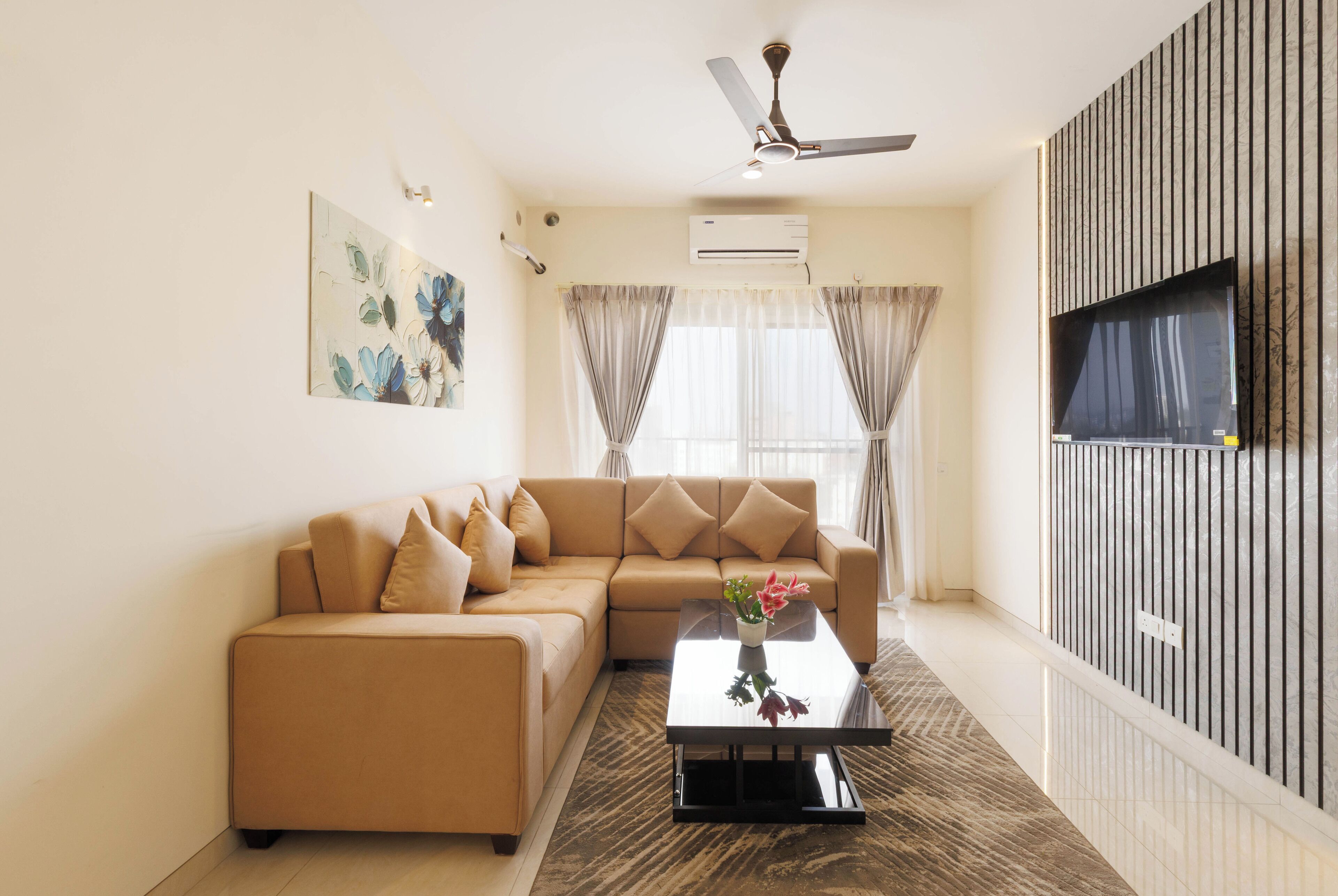 Apartment (2 Bedrooms) | Front of property