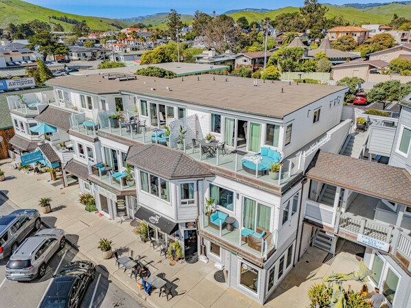 Exterior - Cayucos Studio by Pier | Steps to the Pier/Beach (Cayucos)