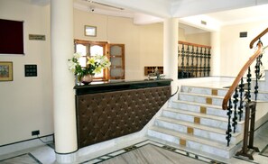 Interior detail - Hotel Winsum Hill Solan (Solan)
