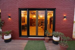 Exterior - Hotel Book & Stay  (Karachi)