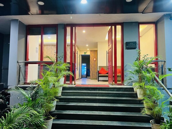 Reception - Hotel Dlive Indore  (Indore)