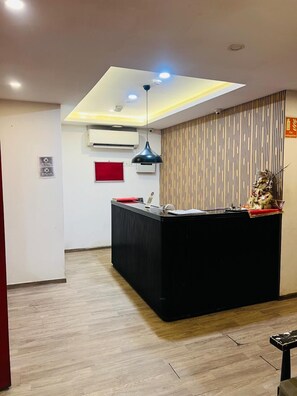 Reception - Hotel Dlive Indore  (Indore)