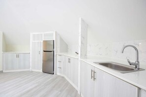 Apartment, Balcony | Private kitchen | Coffee/tea maker, electric kettle - 5BR Villa With Private Swimming Pool (Dubai)