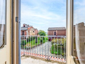 Interior - Cosy apartment in villa for 5 people with WIFI, patio, pets allowed and panoramic view (Penango)