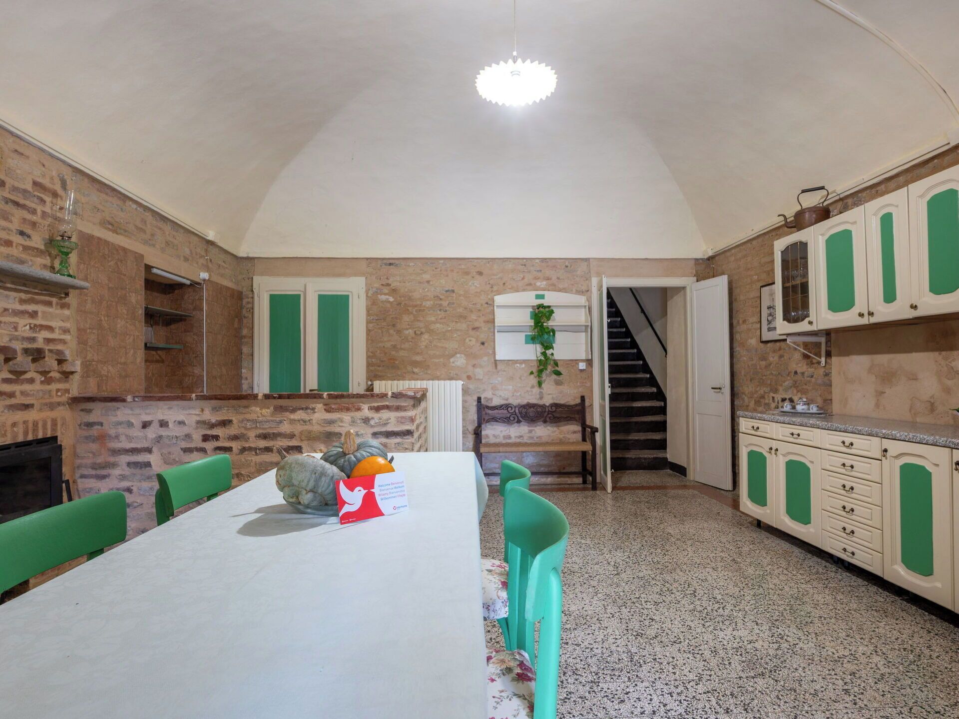 Wand, Flooring, Decke, Interior Design, Fussboden, Möbel, Zimmer, Light Fixture, Küche, Fliese