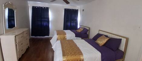 4 chambres, fer et planche à repasser, Wi-Fi gratuit, draps fournis