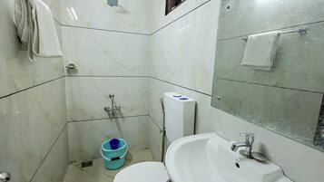 Classic Double Room, City View | Bathroom