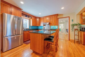 Fridge, microwave, oven, stovetop - Cozy brick retreat with hot tub, fireplace, full kitchen, and outdoor hangout space near a park!!! (Blacksburg)