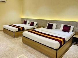 In-room safe, desk, laptop workspace, soundproofing