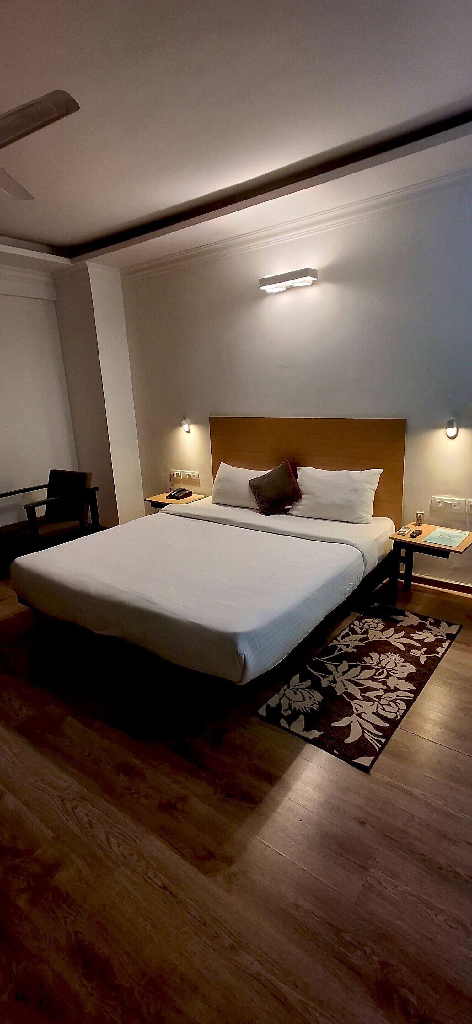 Habitació doble Deluxe, vistes a la ciutat | Escriptori, espai de treball apte per a portàtils i wifi gratuïta 