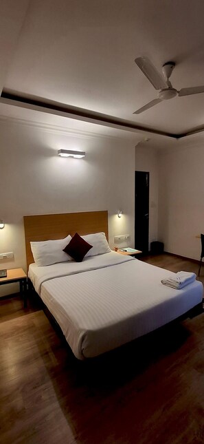 豪華雙人房, 城市景 | 書桌、手提電腦工作空間、免費 Wi-Fi