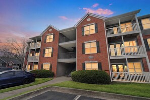 Exterior - Comfy stay with patio and laundry near Atlanta (Stockbridge)