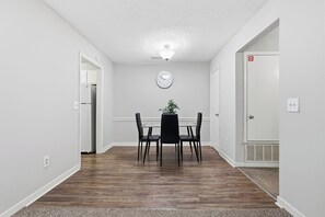 Interior - Comfortable 2BR/2BA with Modern Touches (Jackson)