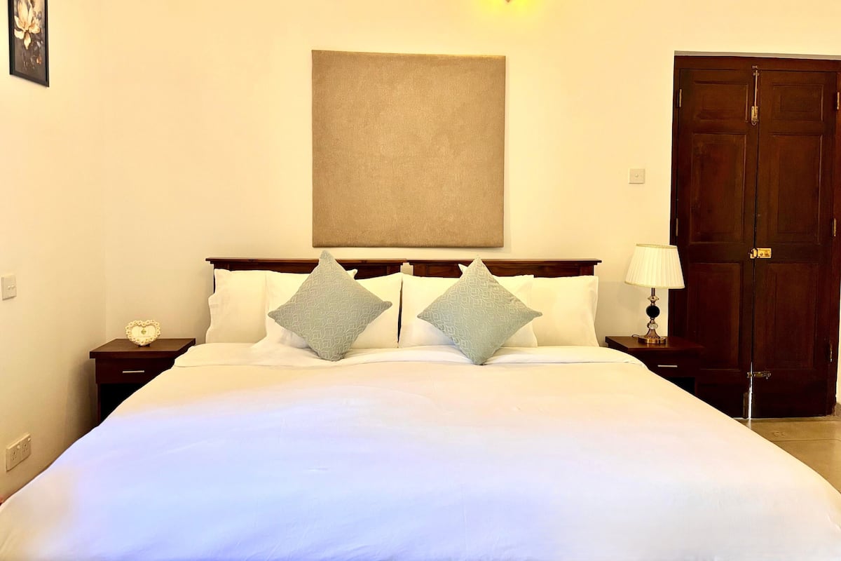Deluxe Double or Twin Room | Desk, laptop workspace, free WiFi