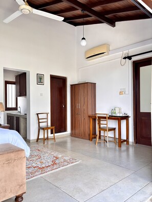 Habitación doble Prestigio | Escritorio, espacio para trabajar con laptop y wifi gratis